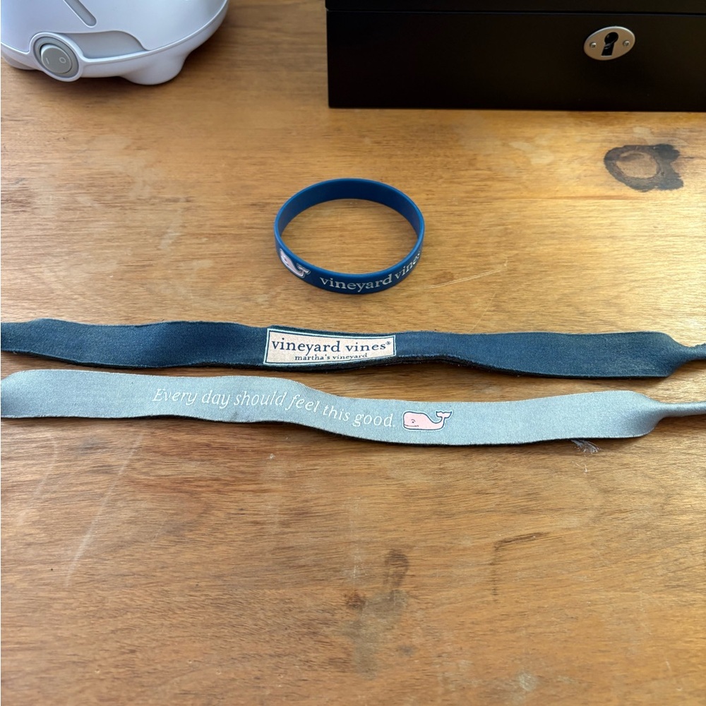 Vineyard Vines Blue Accessory Pack